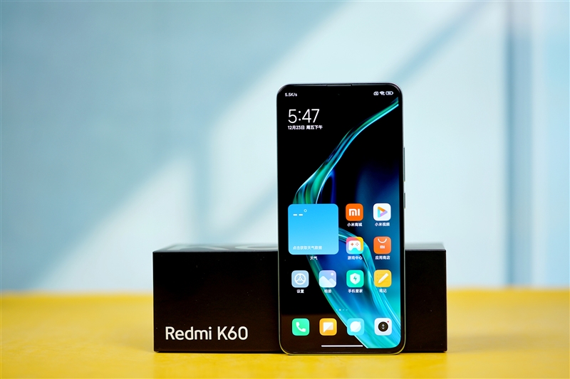 2K中国屏 首发无线充！Redmi K60评测：无短板的年度轻旗舰