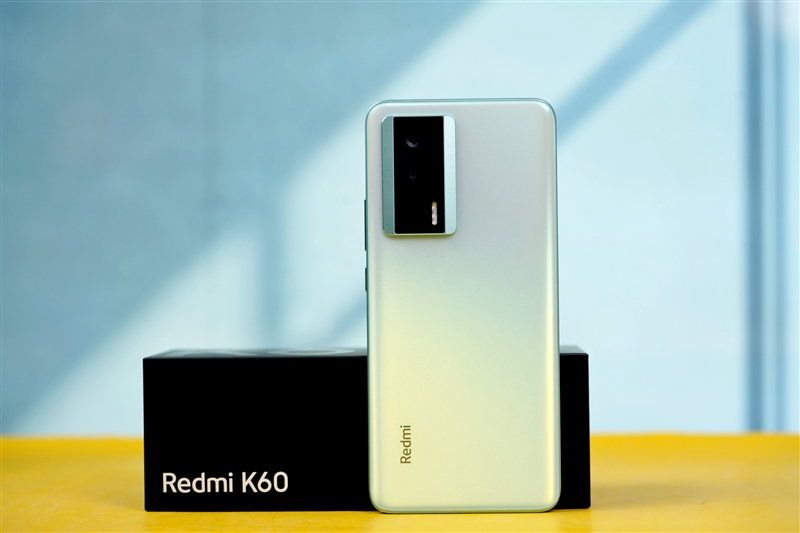 2K中国屏 首发无线充！Redmi K60评测：无短板的年度轻旗舰