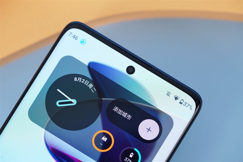 一代性价比之王再进化！moto S30 Pro评测：不打折扣的轻薄旗舰