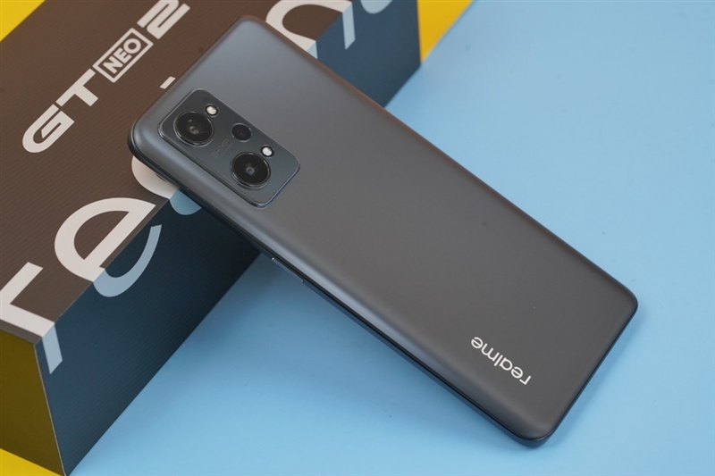 直逼旗舰！realme 真我GT Neo2评测：骁龙870真“冰龙”