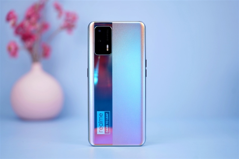 首发天玑1200比肩骁龙865+！realme GT Neo评测：顶配只要2299的性价比旗舰新王