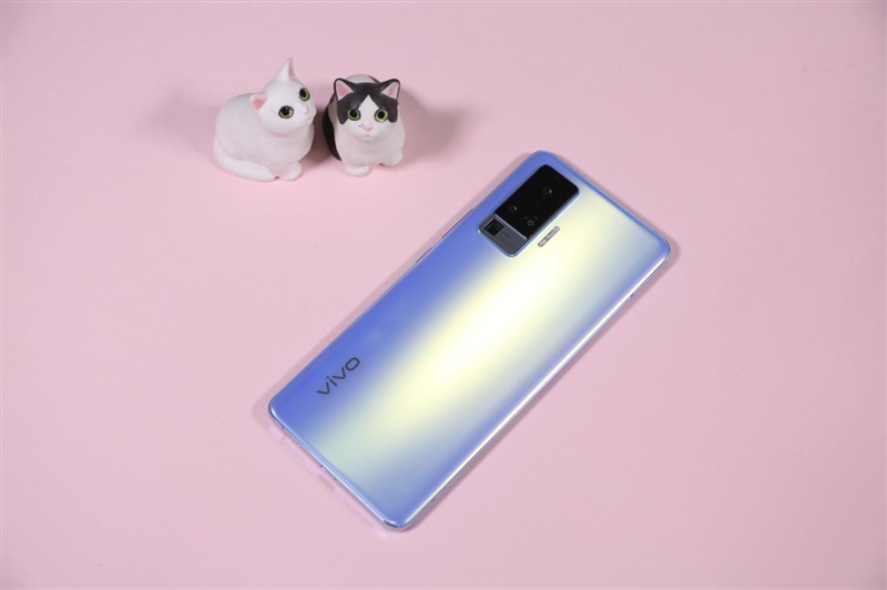 8毫米机身塞进专业防抖微云台！vivo X50 Pro评测：后摄竞赛“稳”中求胜