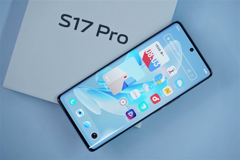 8mm机身以下我最能打！vivo S17 Pro评测：3499元轻薄手机之王