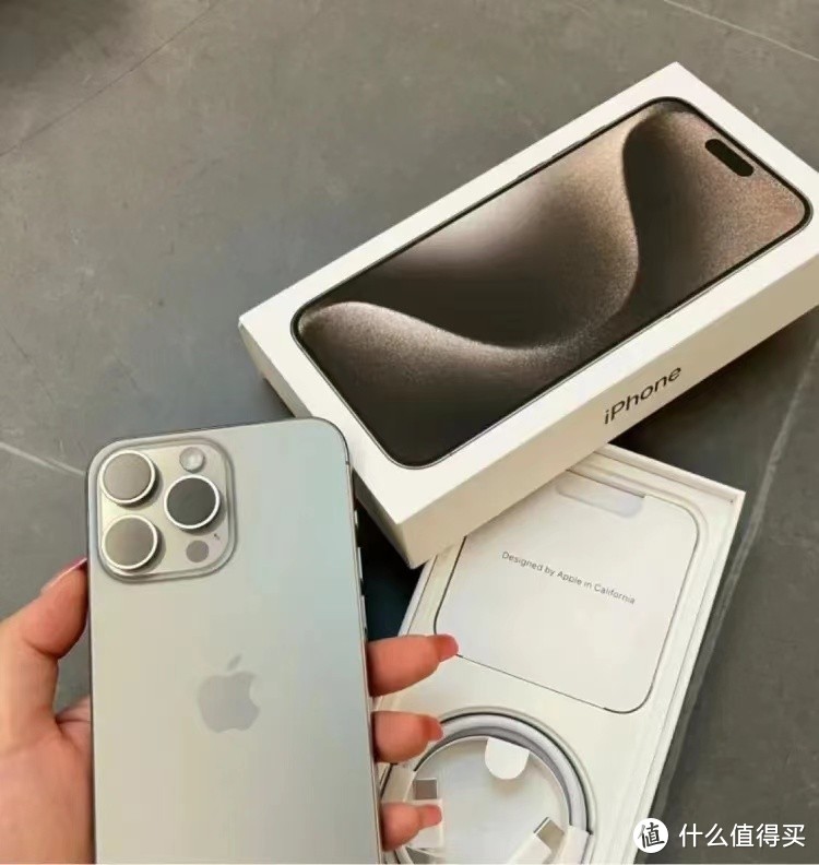 iPhone16再见了！我的新欢：A17Pro+钛金属，突降3201元