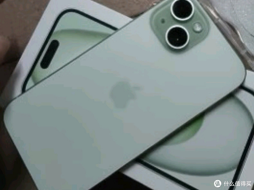 iPhone 15：经典与创新并蓄，年末特惠不容错过