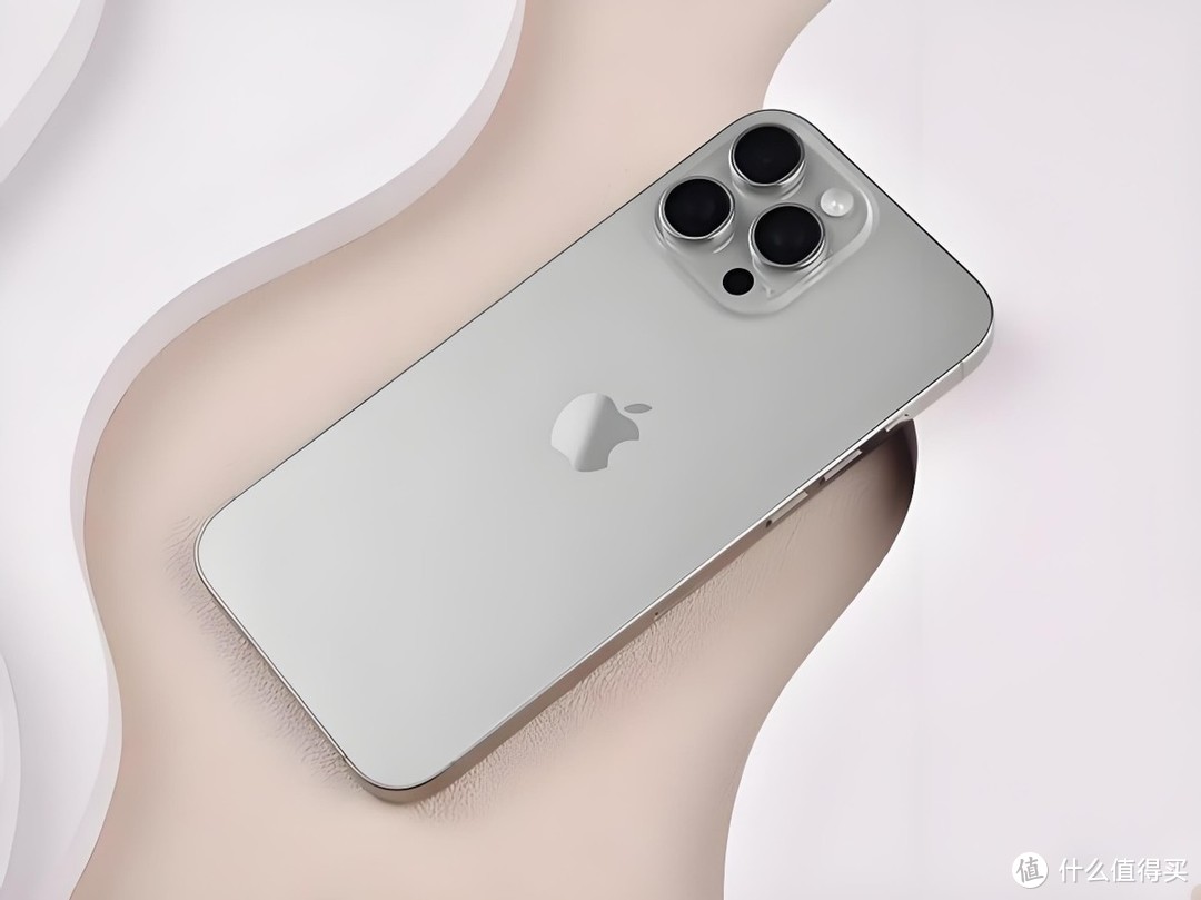 苹果果断“发飙”，iPhone16 Pro Max突降1700元，售价更加亲民了