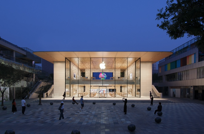 iPhone 壁纸分享：三里屯 Apple Store 景泰蓝主题壁纸