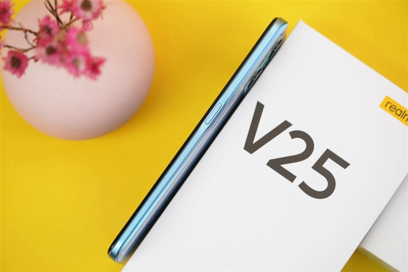 19GB内存用几年都不会卡！realme V25评测：拍照不像千元机