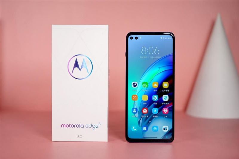 首发终极超频者骁龙870！motorola edge s评测：久违的Moto真旗舰