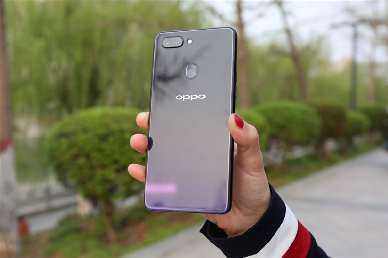 最超值的异形全面屏！OPPO R15评测：全系6+128