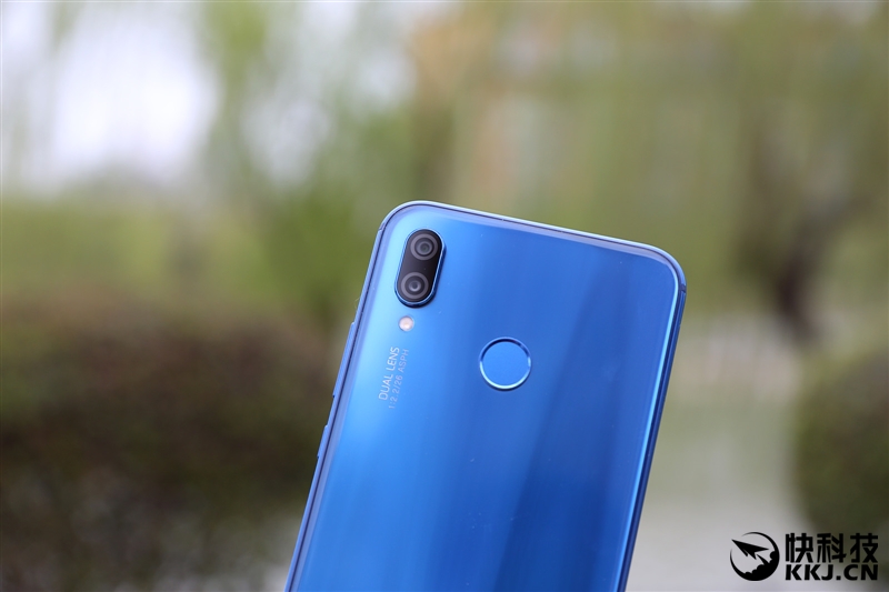 1999元起！HUAWEI nova 3e评测：异形全面屏+双玻璃机身