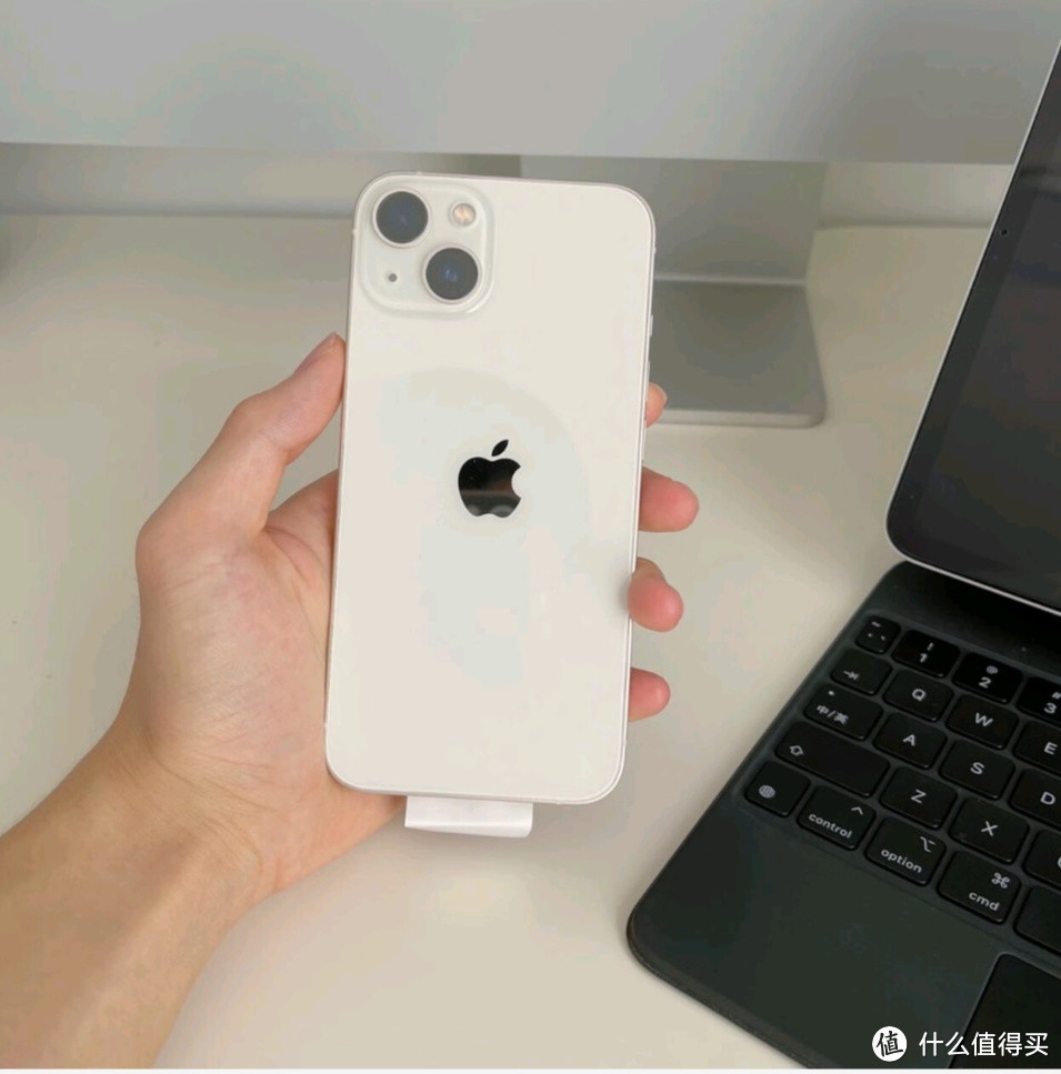 带你领略 iPhone 13 星光色的独特魅力